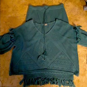 Arnhem skirt and sweater set sz large For trade